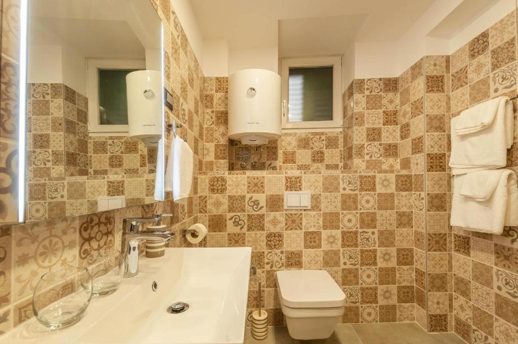 X Boutique Marinac Studio Apartments & Rooms Šibenik Buitenkant foto