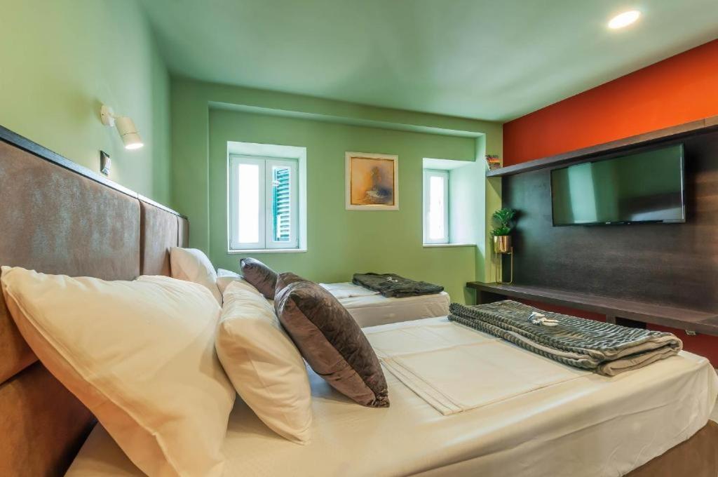 X Boutique Marinac Studio Apartments & Rooms Šibenik Buitenkant foto