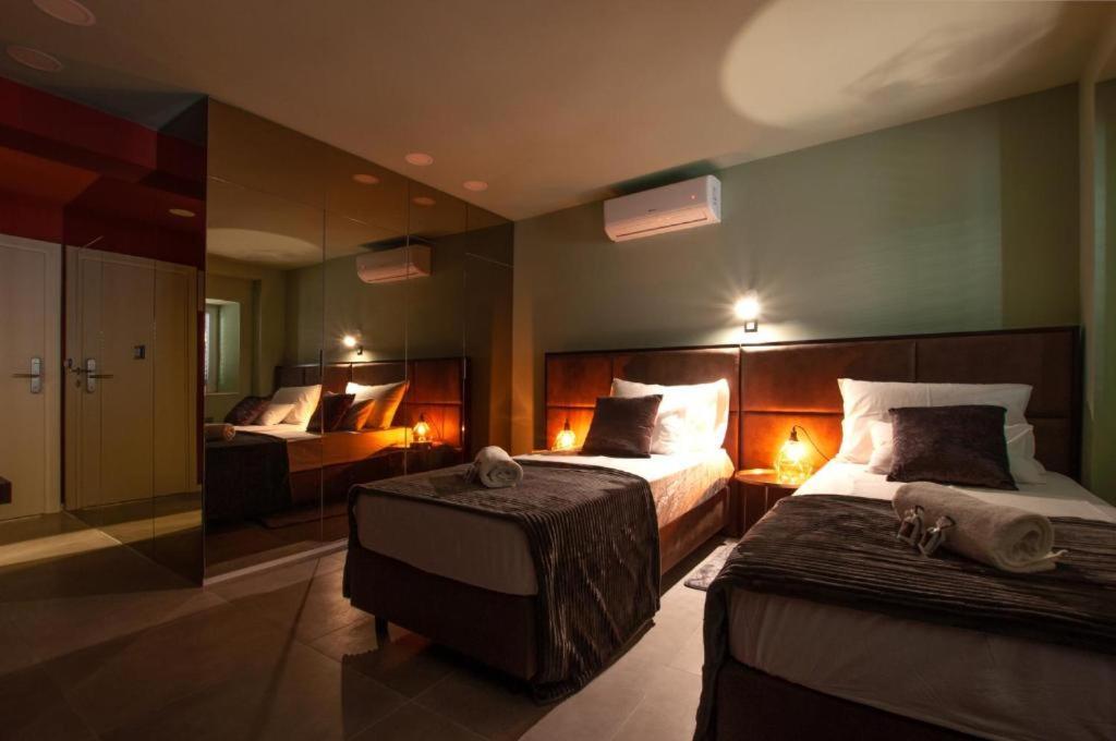 X Boutique Marinac Studio Apartments & Rooms Šibenik Buitenkant foto